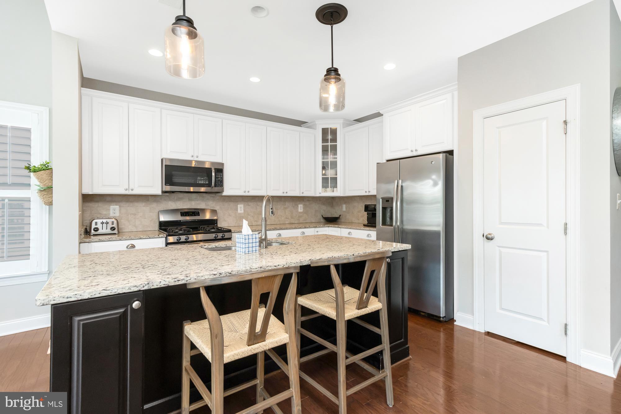 LAUREL RIDGE - Residential