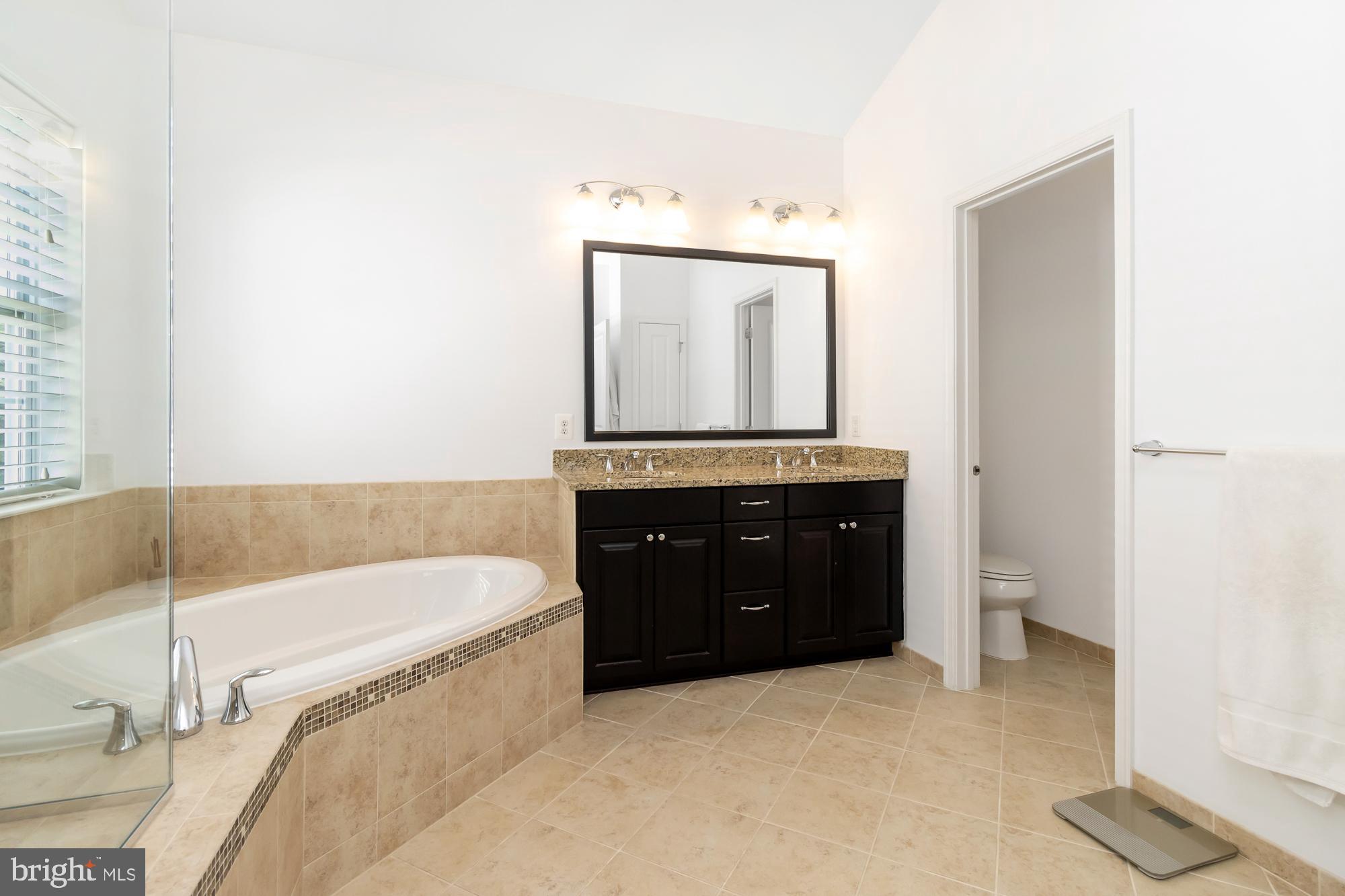 LAUREL RIDGE - Residential