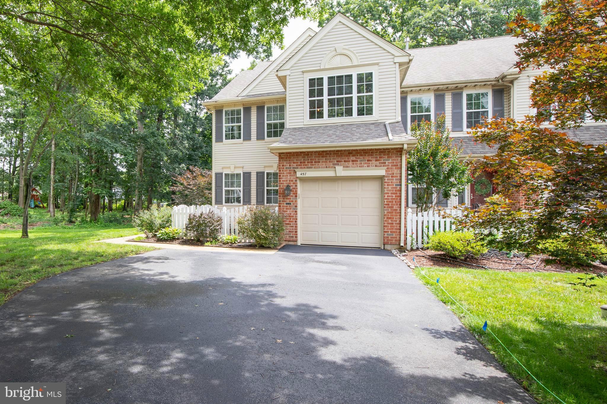 457 PENN OAK COURT