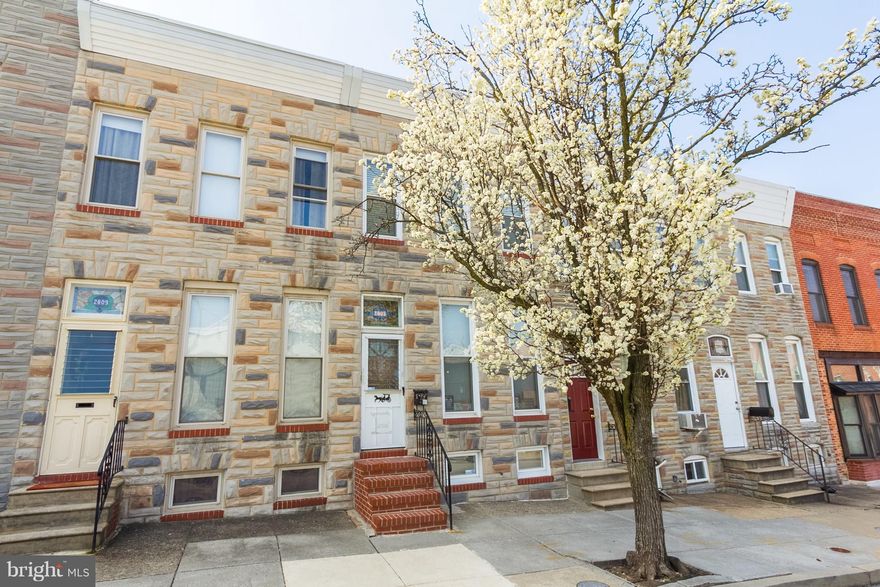 2 BEDROOMS 2 FULL BATHS CANTON TOWN HOME OFFERS UPDATES WITH OLD WORLD CHARM   HARDWOOD FLOORS  GRANITE COUNTERS UP DATED BATHS BACK PATIO. LOCATED IN THE MIDDLE OF CANTON CLOSE TO SAFEWAY, RESTAURANTS, CANTON WATERFRONT  AND PATTERSON PARK.  MINS TO 83 OR 95  EASY TO SHOW AVAILABLE MAY 31, 2018***NO PETS****