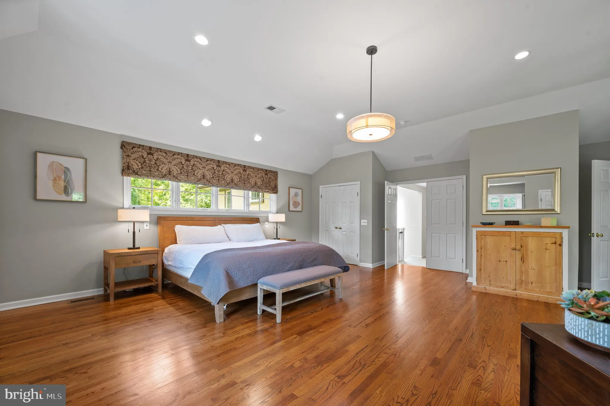 Wayne, Pennsylvania 19087, United States, 5 Bedrooms Bedrooms, ,5 BathroomsBathrooms,Residential,Pending,10893