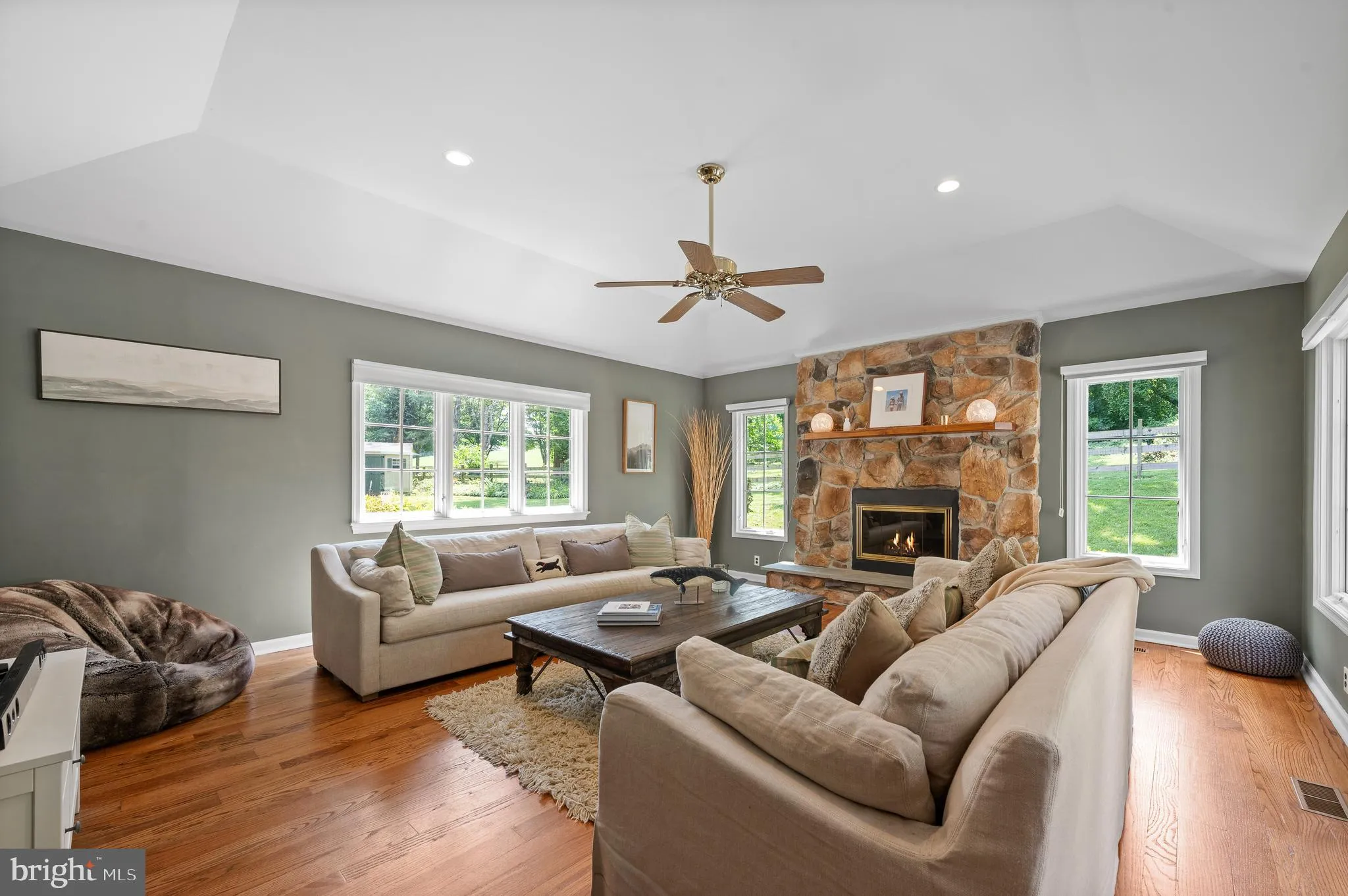 Wayne, Pennsylvania 19087, United States, 5 Bedrooms Bedrooms, ,5 BathroomsBathrooms,Residential,Pending,10893