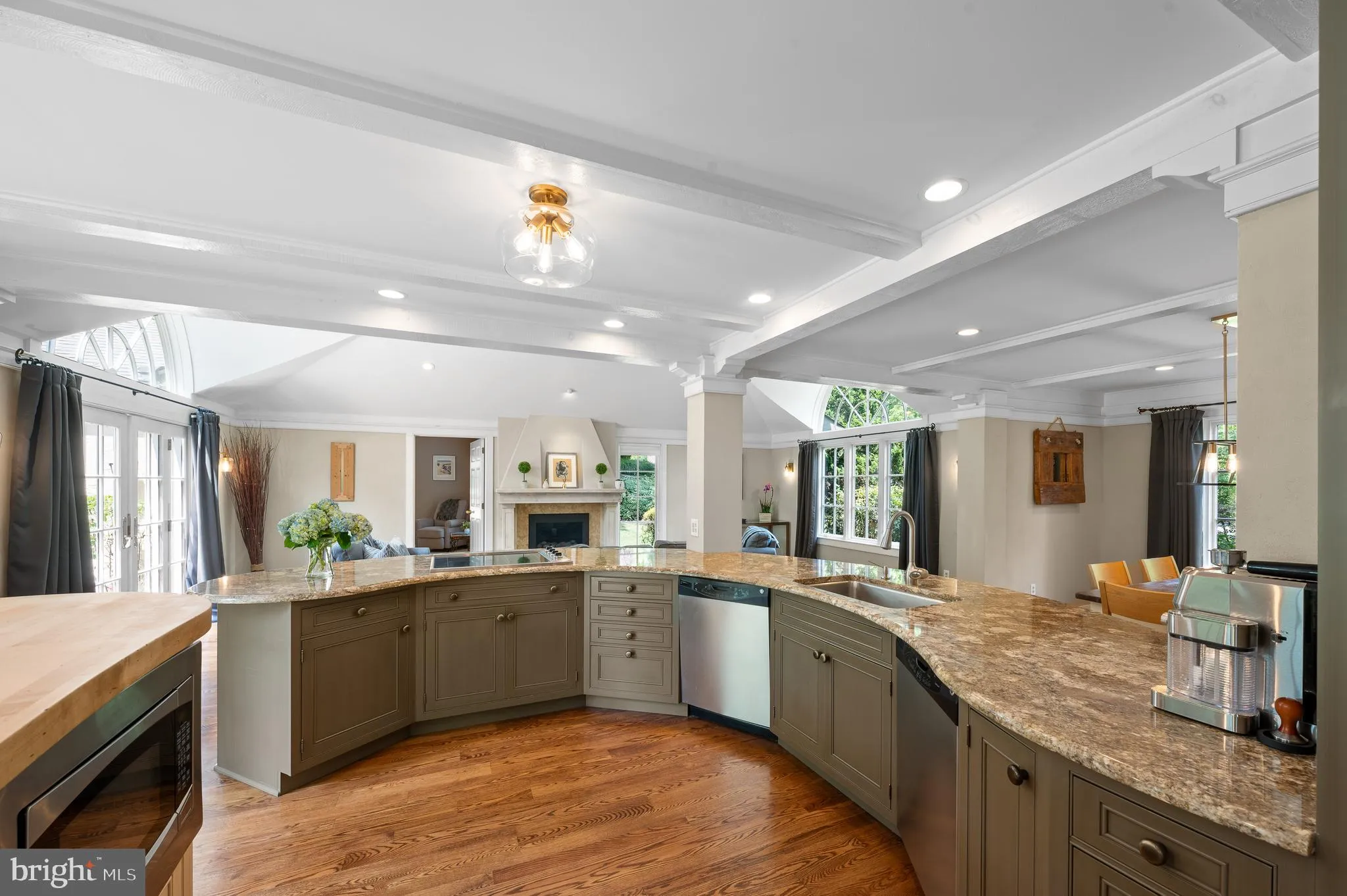 Wayne, Pennsylvania 19087, United States, 5 Bedrooms Bedrooms, ,5 BathroomsBathrooms,Residential,Pending,10893