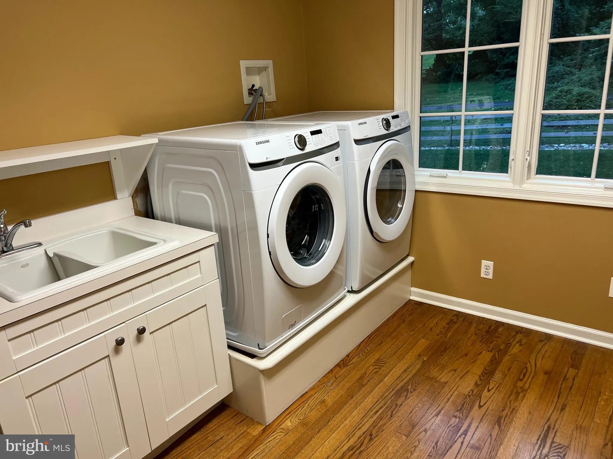 Wayne, Pennsylvania 19087, United States, 5 Bedrooms Bedrooms, ,5 BathroomsBathrooms,Residential,Pending,10893