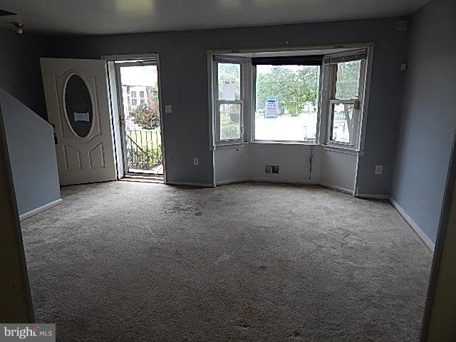 MONIKA COURTS CONDO - Residential