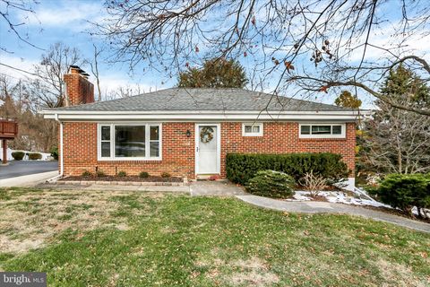 211 WALNUT LEVEL ROAD NEW CUMBERLAND PA 17070