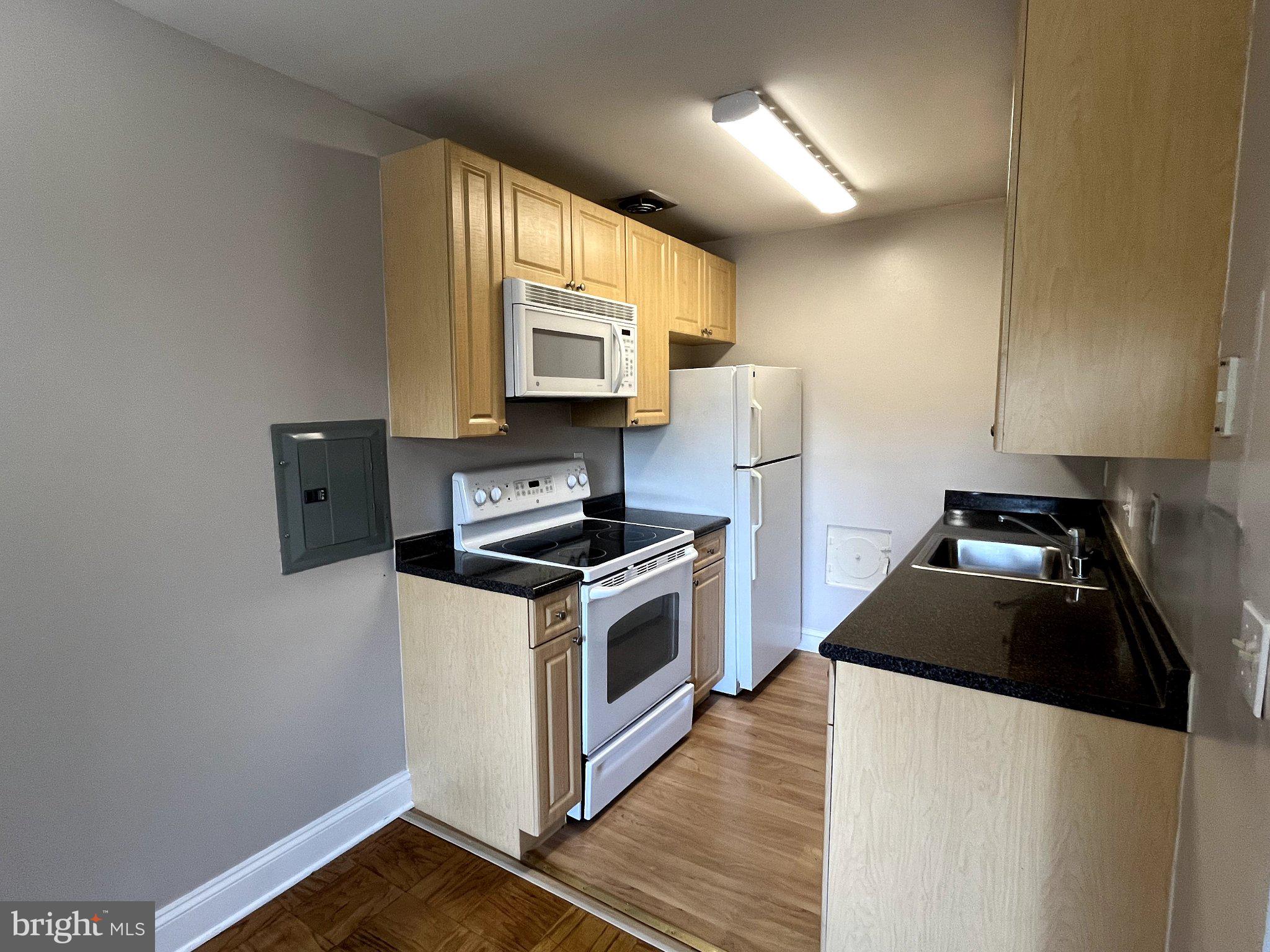 1009 CHILLUM ROAD 206