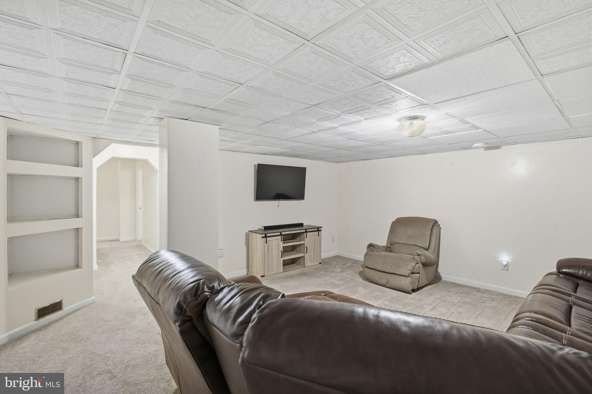 LUCKY PROPERTY - Residential
