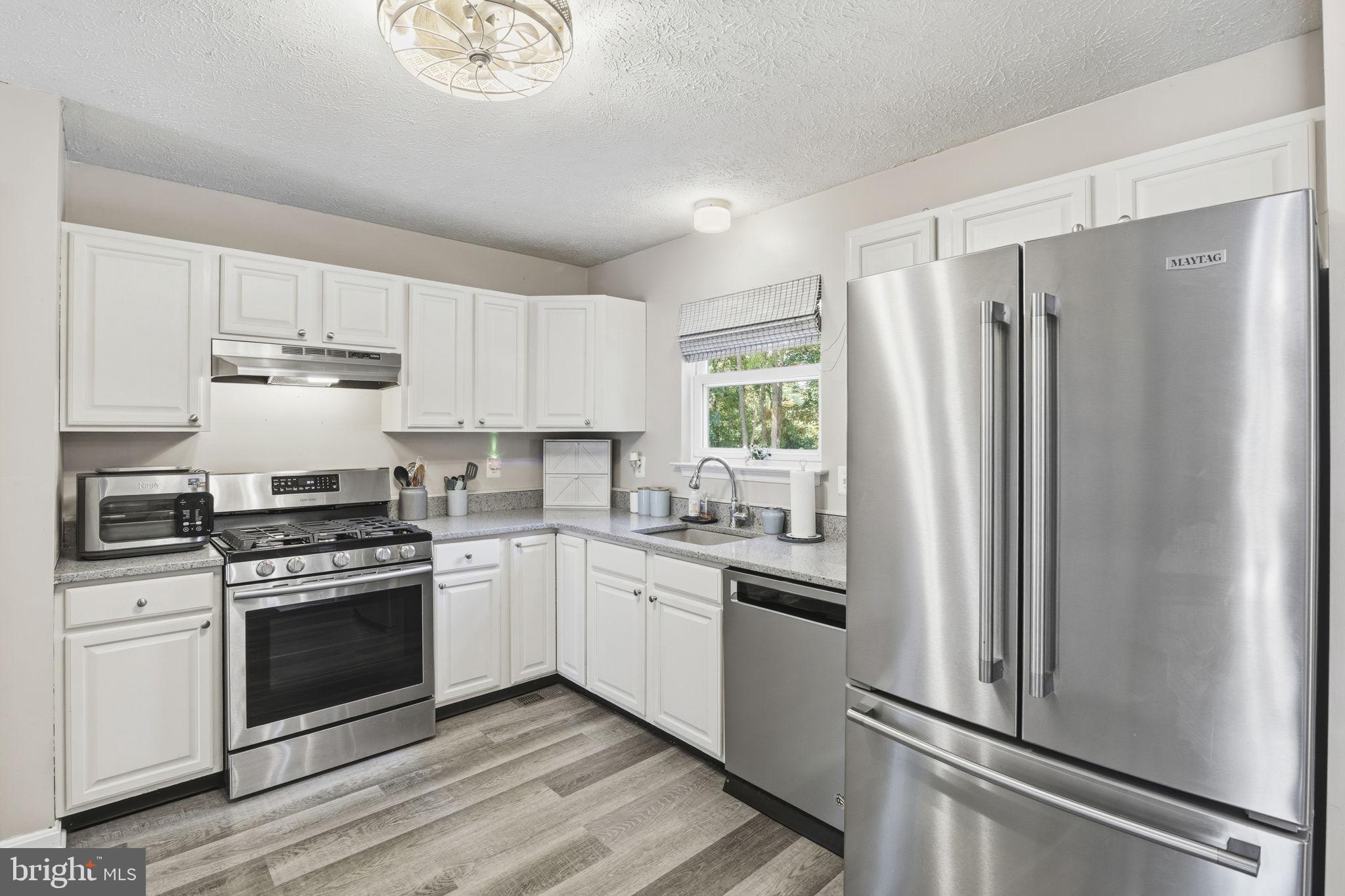 LUCKY PROPERTY - Residential
