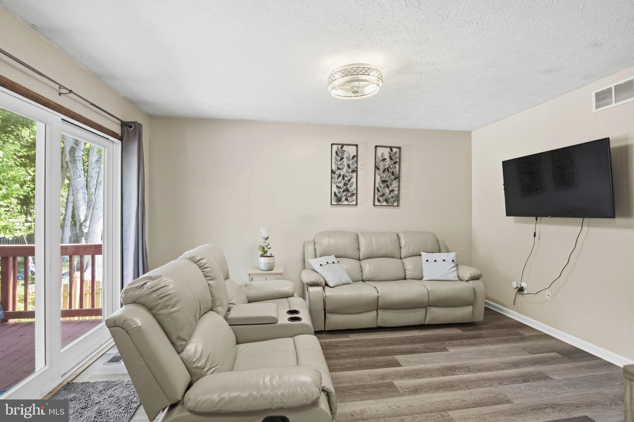 LUCKY PROPERTY - Residential