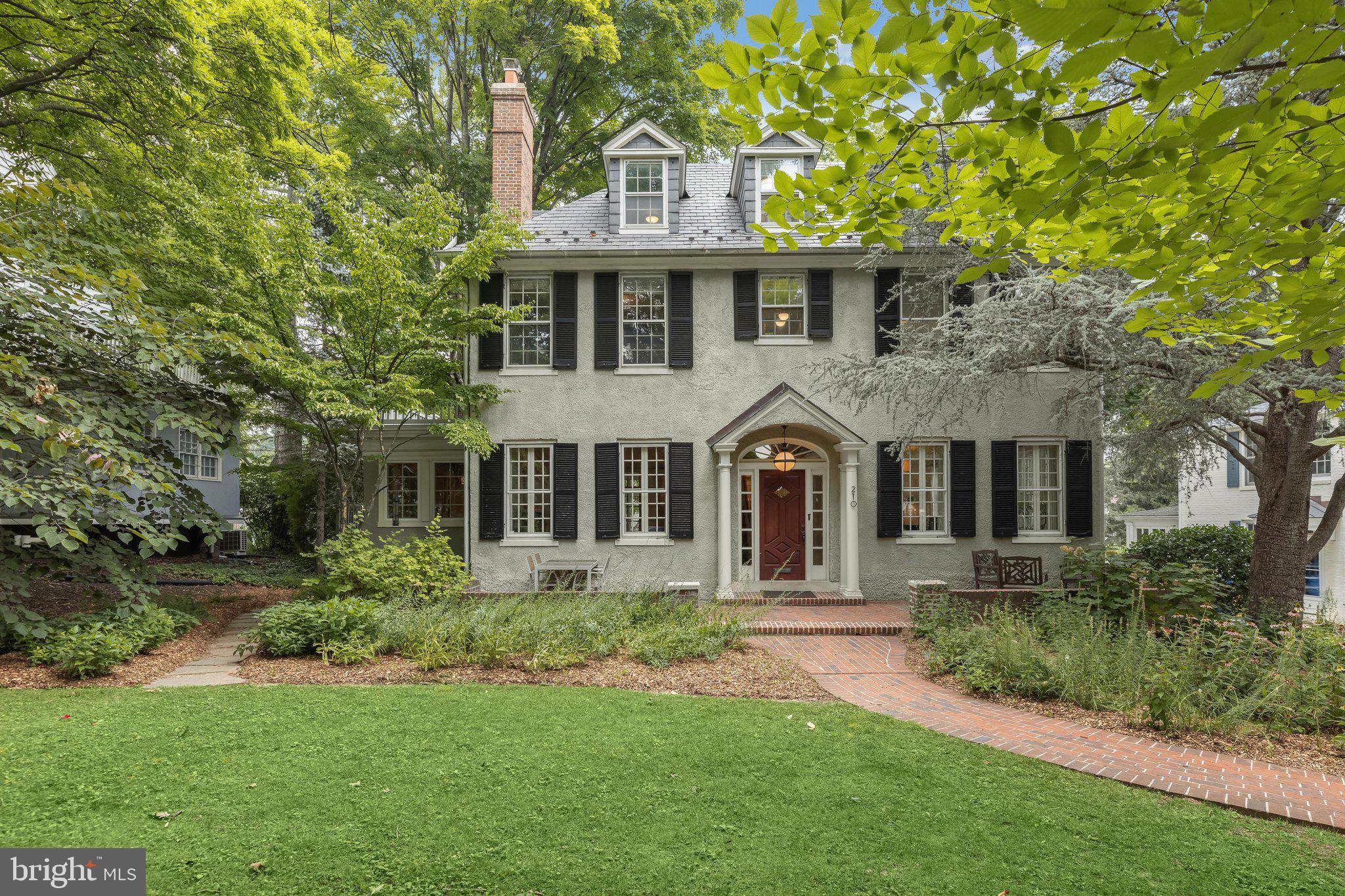 210 NORTHFIELD PLACE
