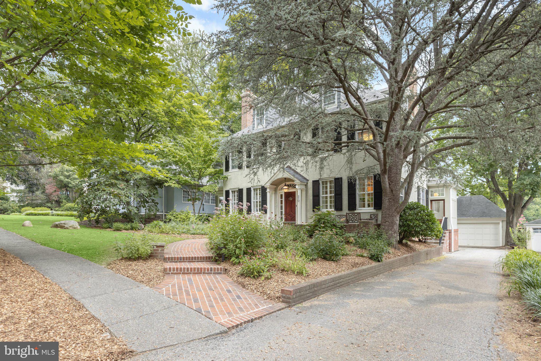 210 NORTHFIELD PLACE