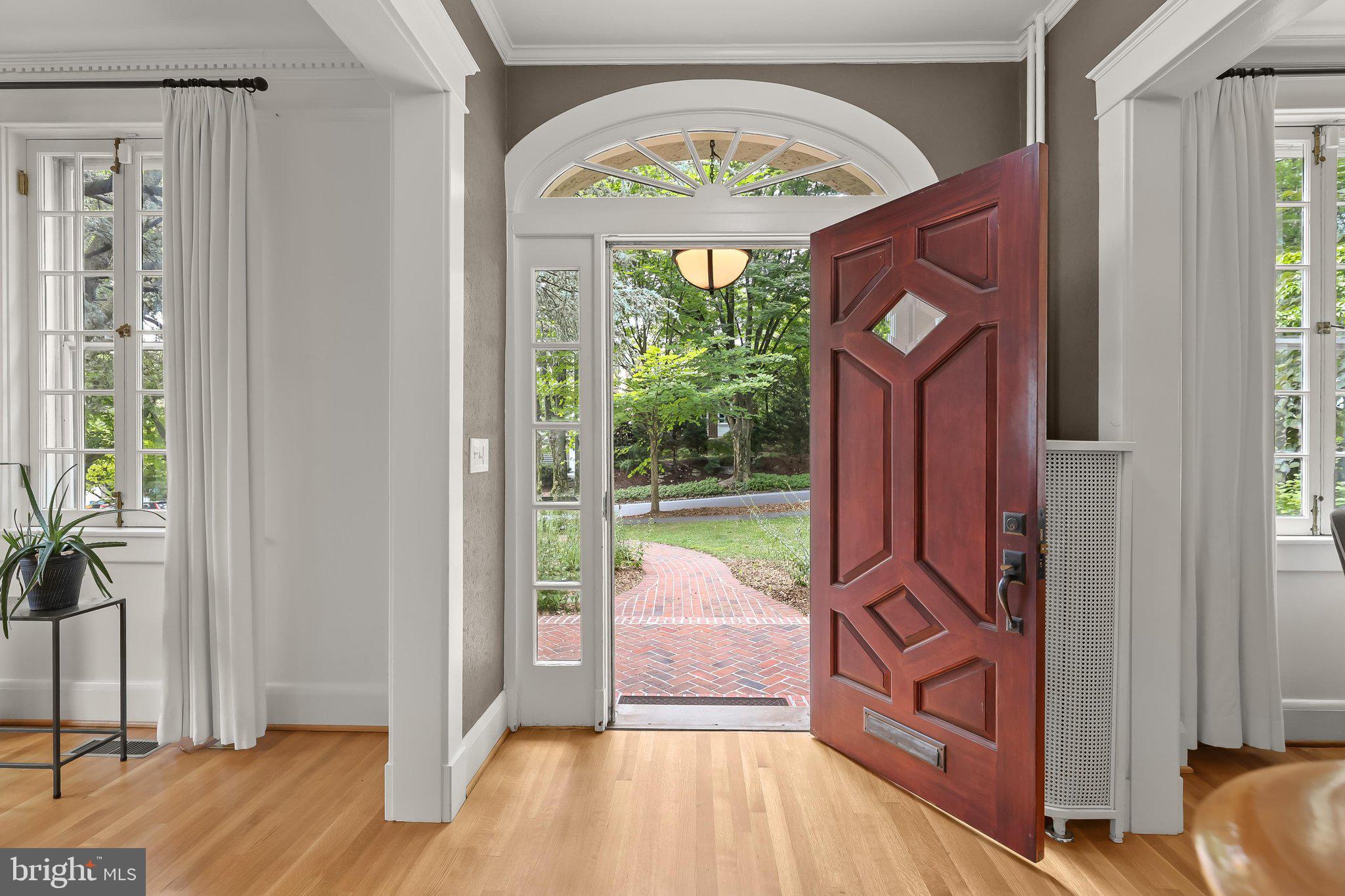 210 NORTHFIELD PLACE