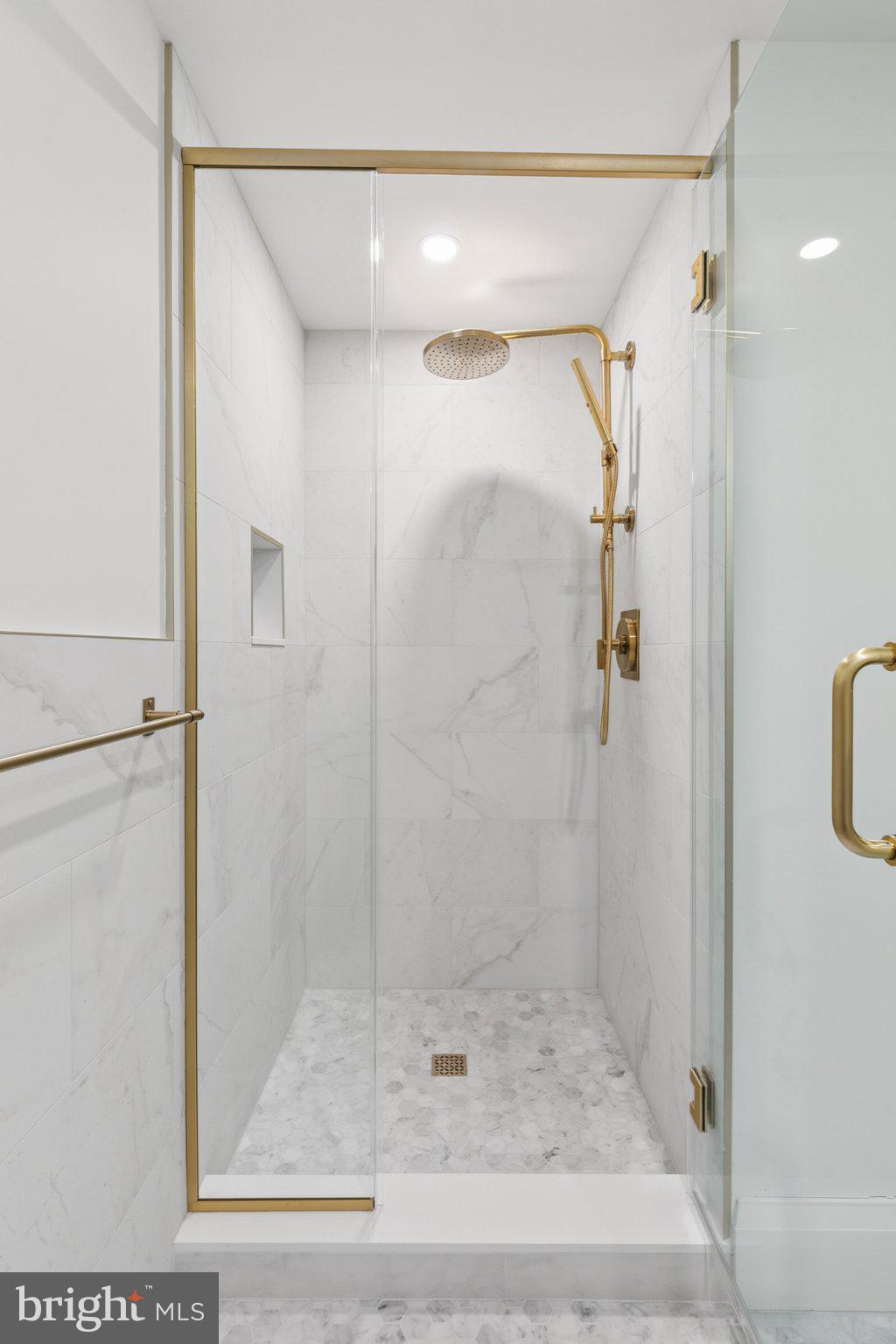 RITTENHOUSE SQUARE - Residential Lease