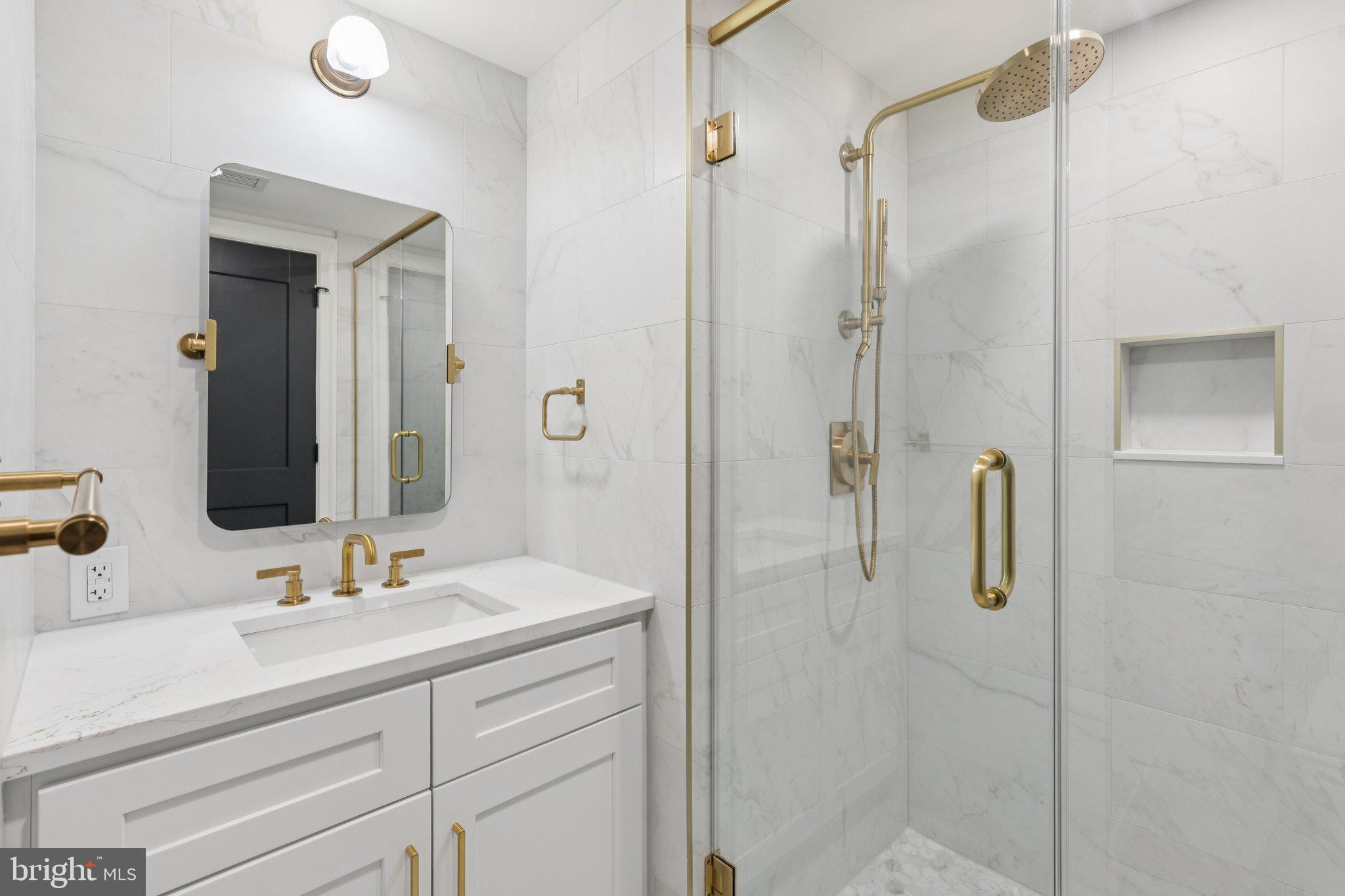 RITTENHOUSE SQUARE - Residential Lease