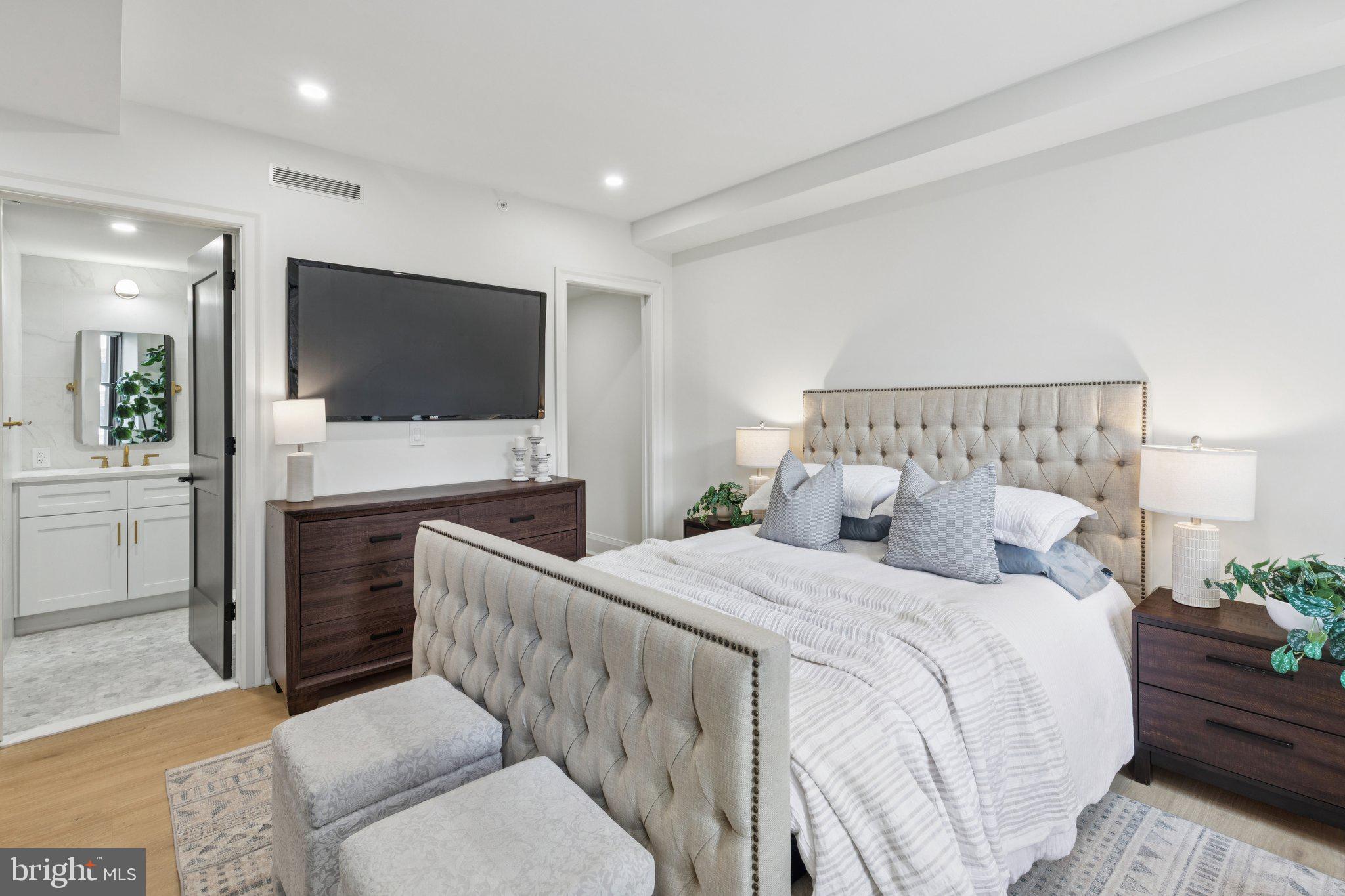 RITTENHOUSE SQUARE - Residential Lease