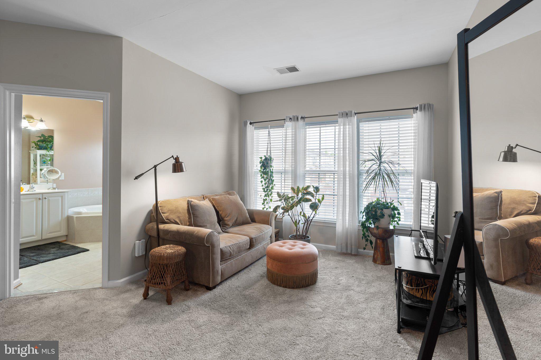 PORT POTOMAC - Residential