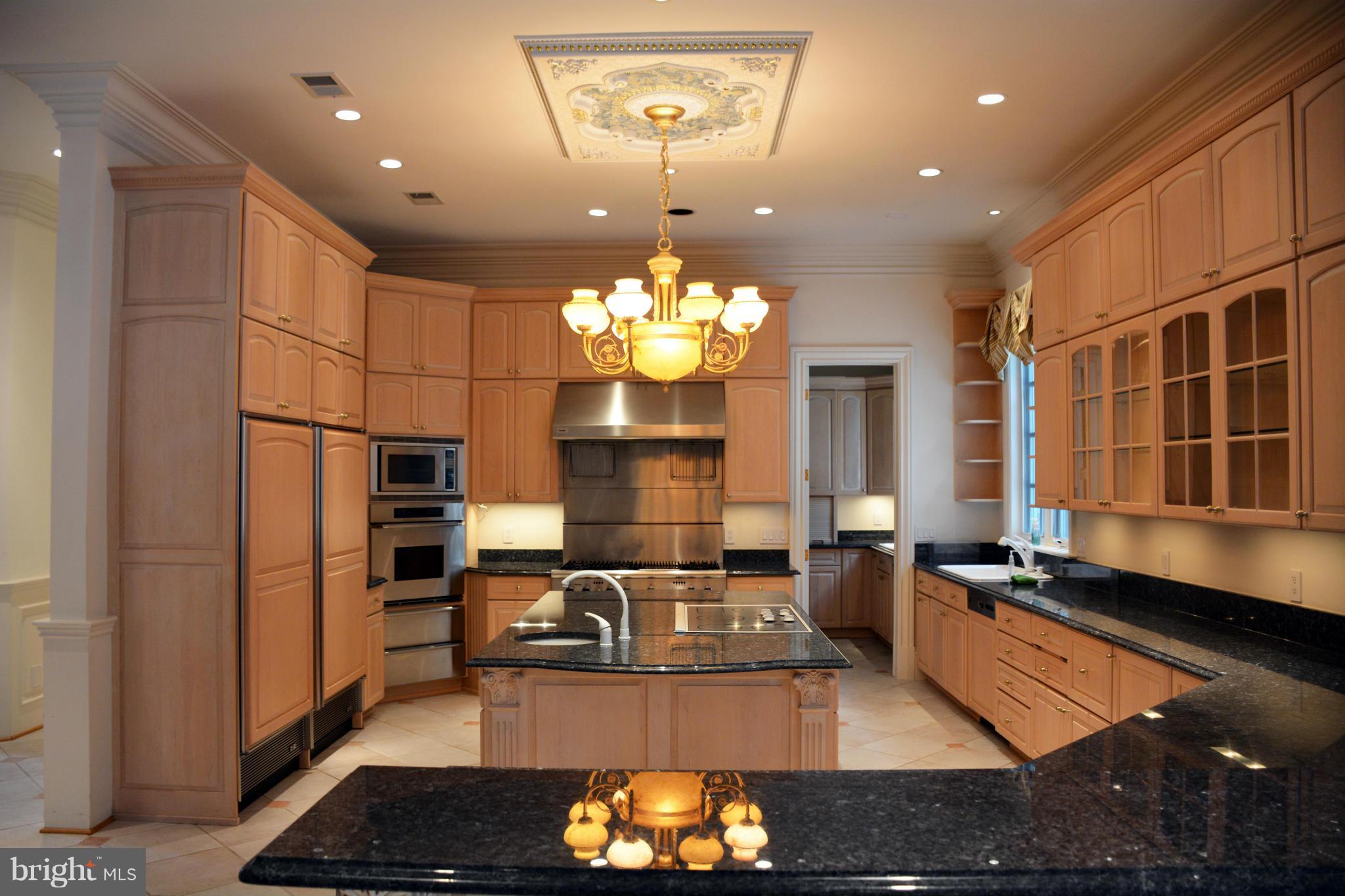 ELMWOOD ESTATES - Residential Lease