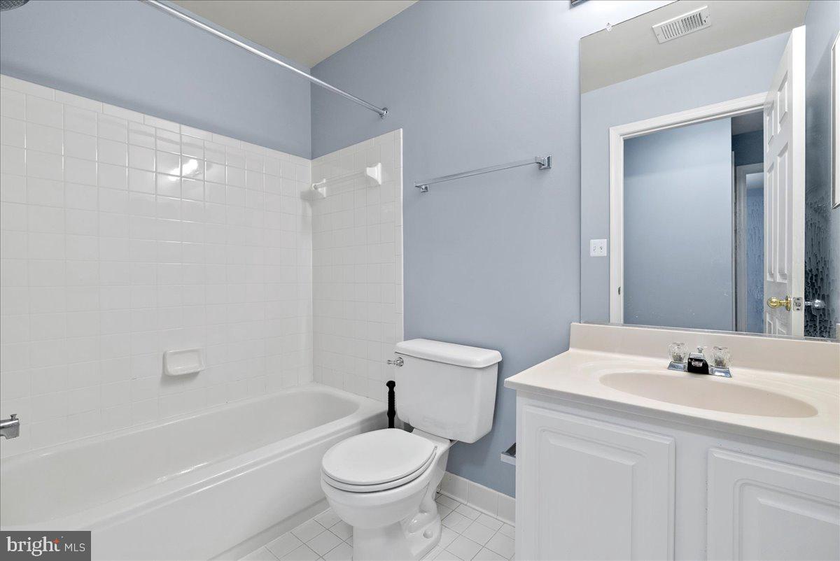 SUTTON RIDGE - Residential Lease