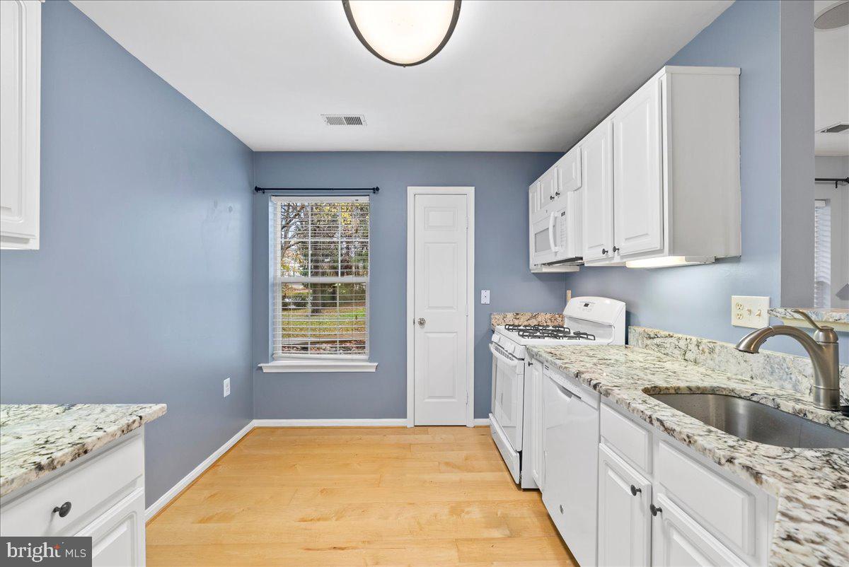 SUTTON RIDGE - Residential Lease