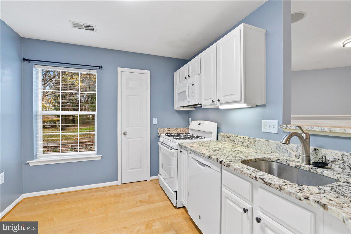 SUTTON RIDGE - Residential Lease