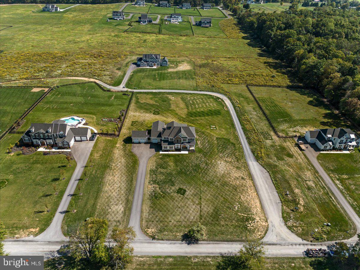 SHORT HILL - Residential