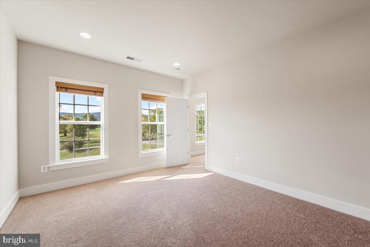 SHORT HILL - Residential