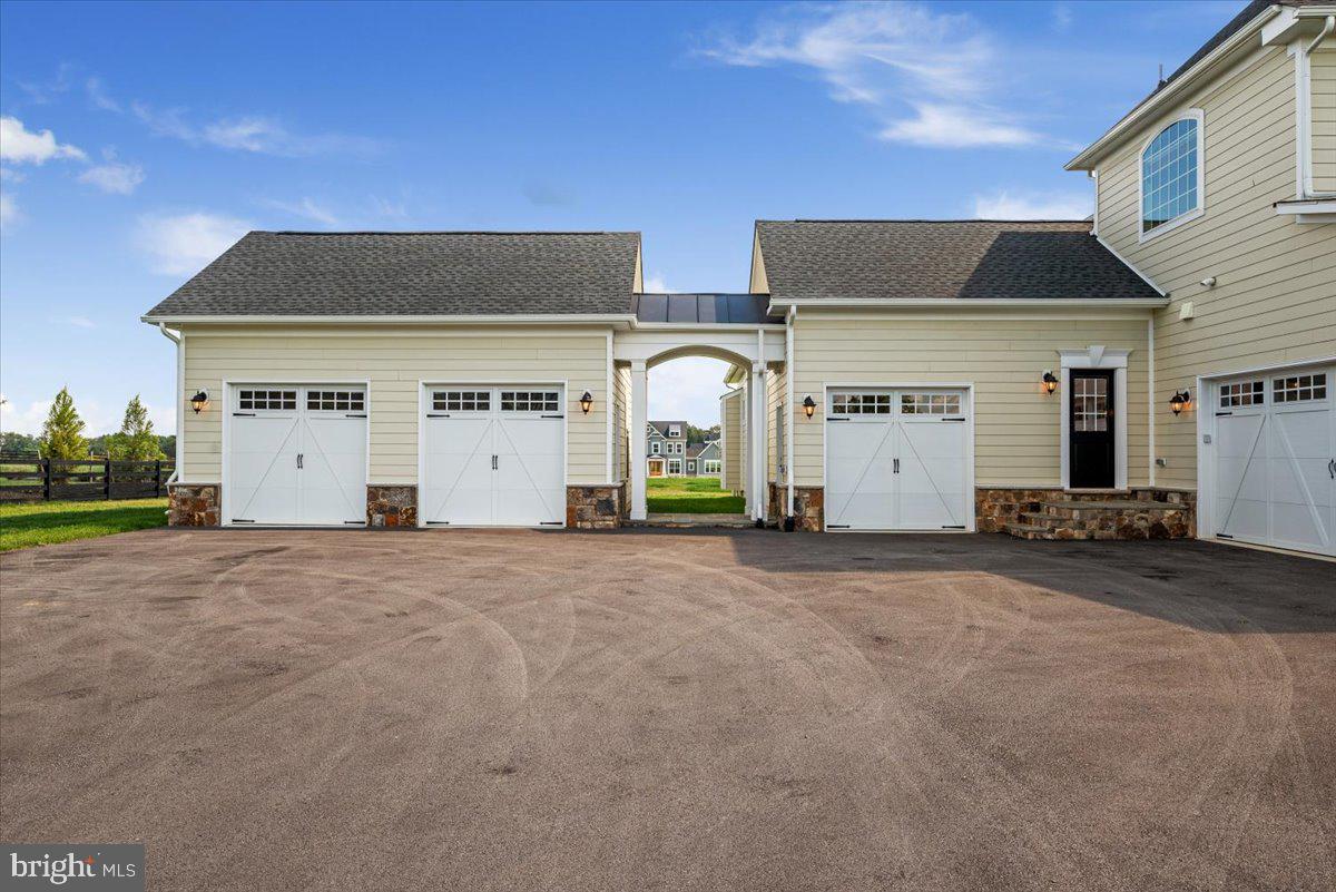 SHORT HILL - Residential