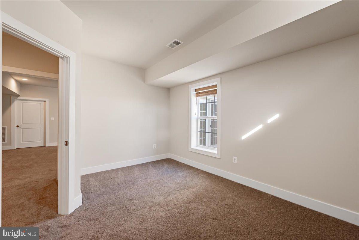 SHORT HILL - Residential