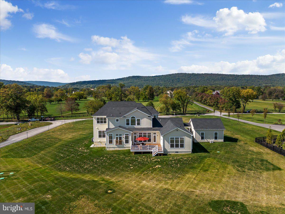 SHORT HILL - Residential