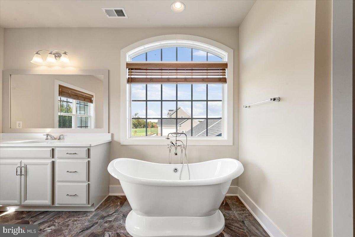 SHORT HILL - Residential