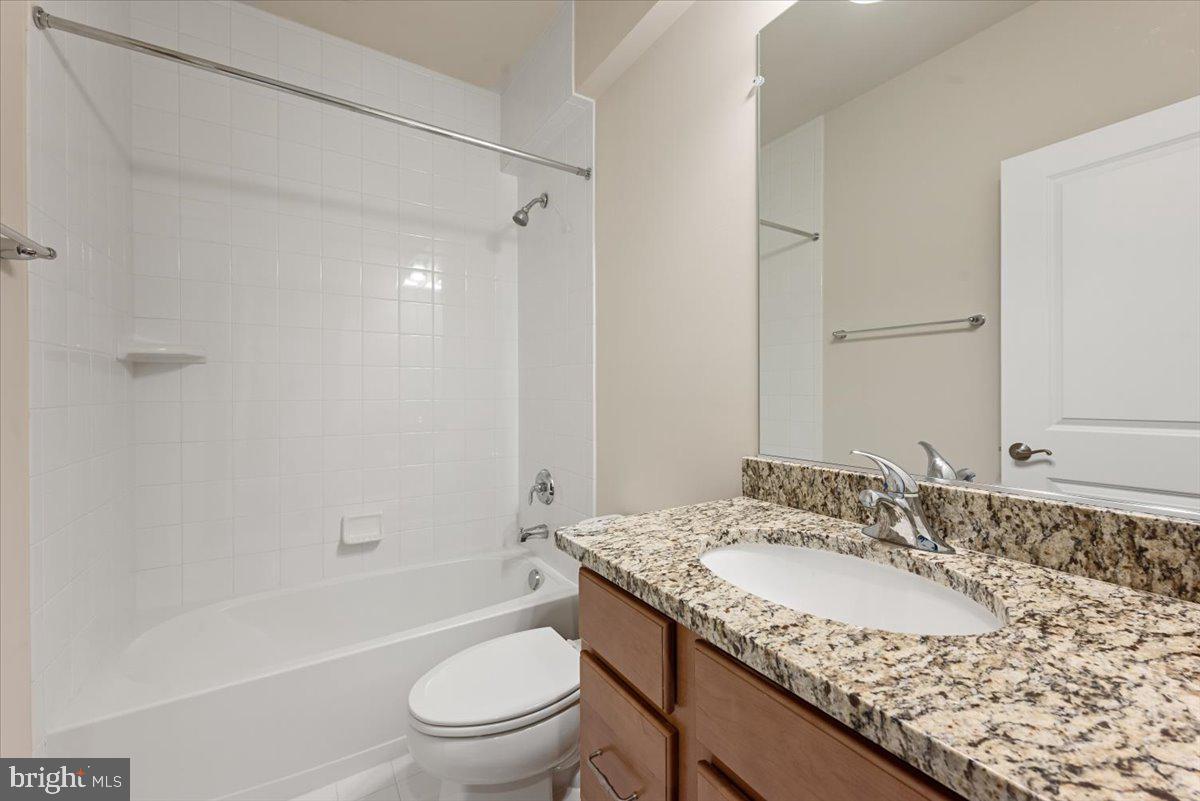 SHORT HILL - Residential