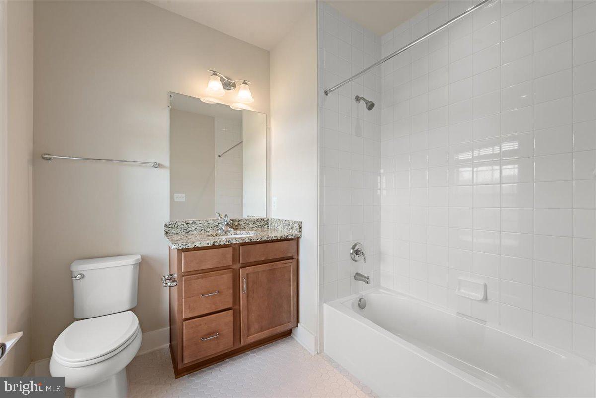 SHORT HILL - Residential