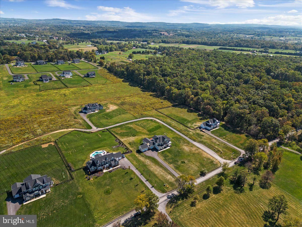 SHORT HILL - Residential