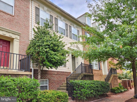 Townhouse For Rent - 684 Belmont Bay Drive<br/> WOODBRIDGE, VA 22191