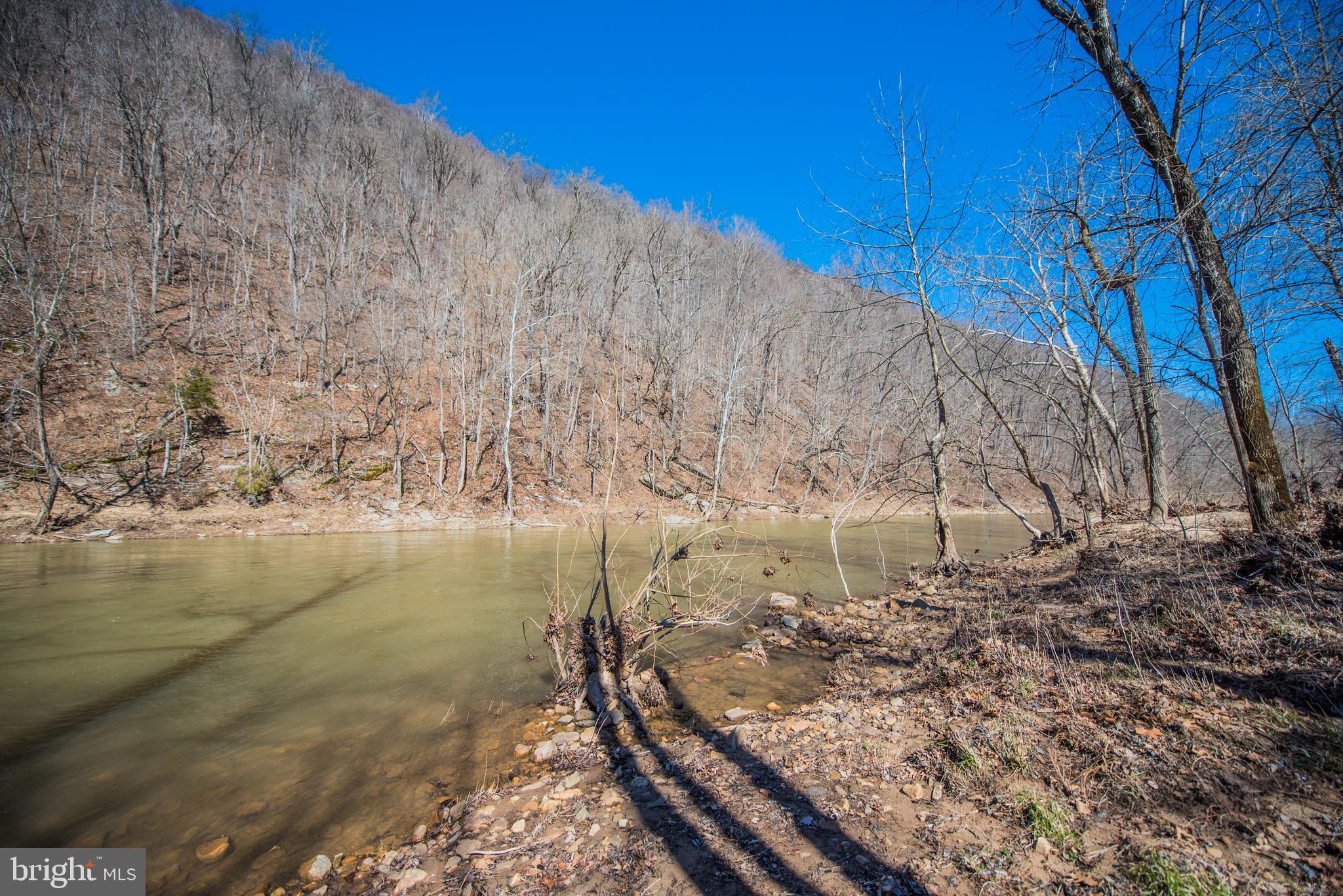 ROUSE MOUNTAIN - Residential