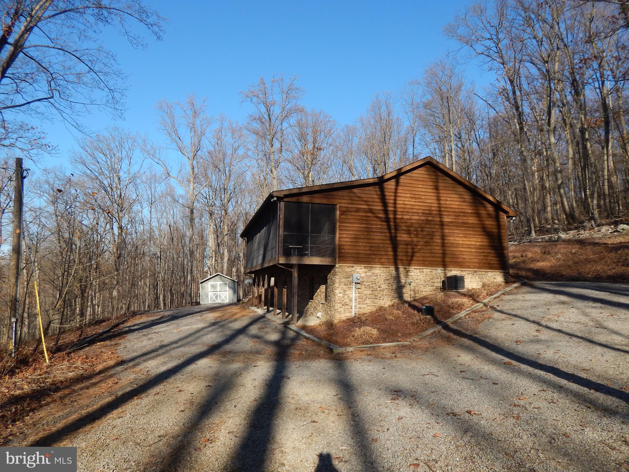 ROUSE MOUNTAIN - Residential