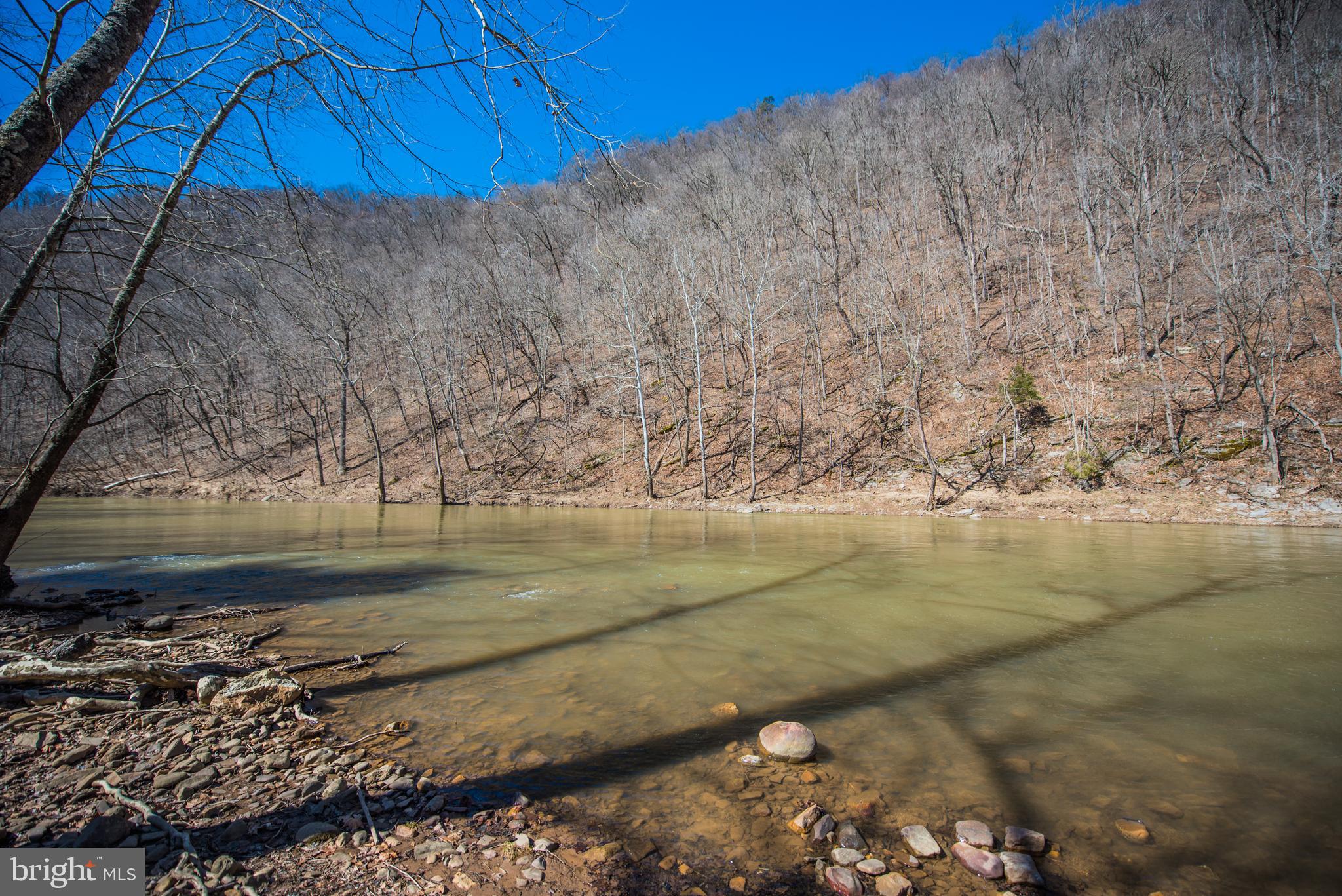 ROUSE MOUNTAIN - Residential