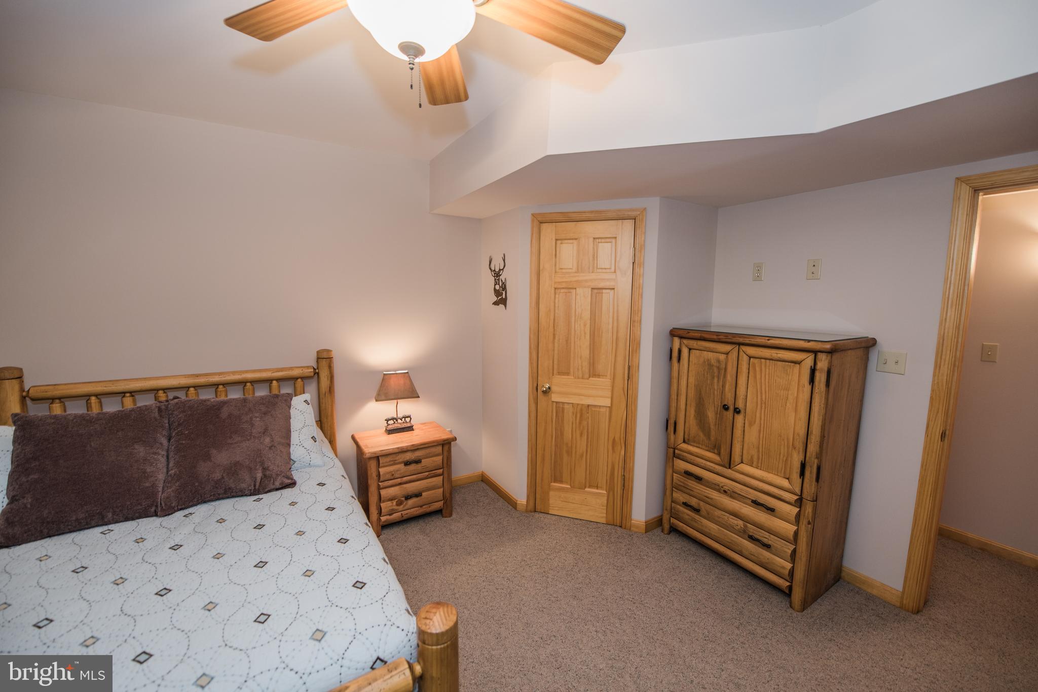 ROUSE MOUNTAIN - Residential