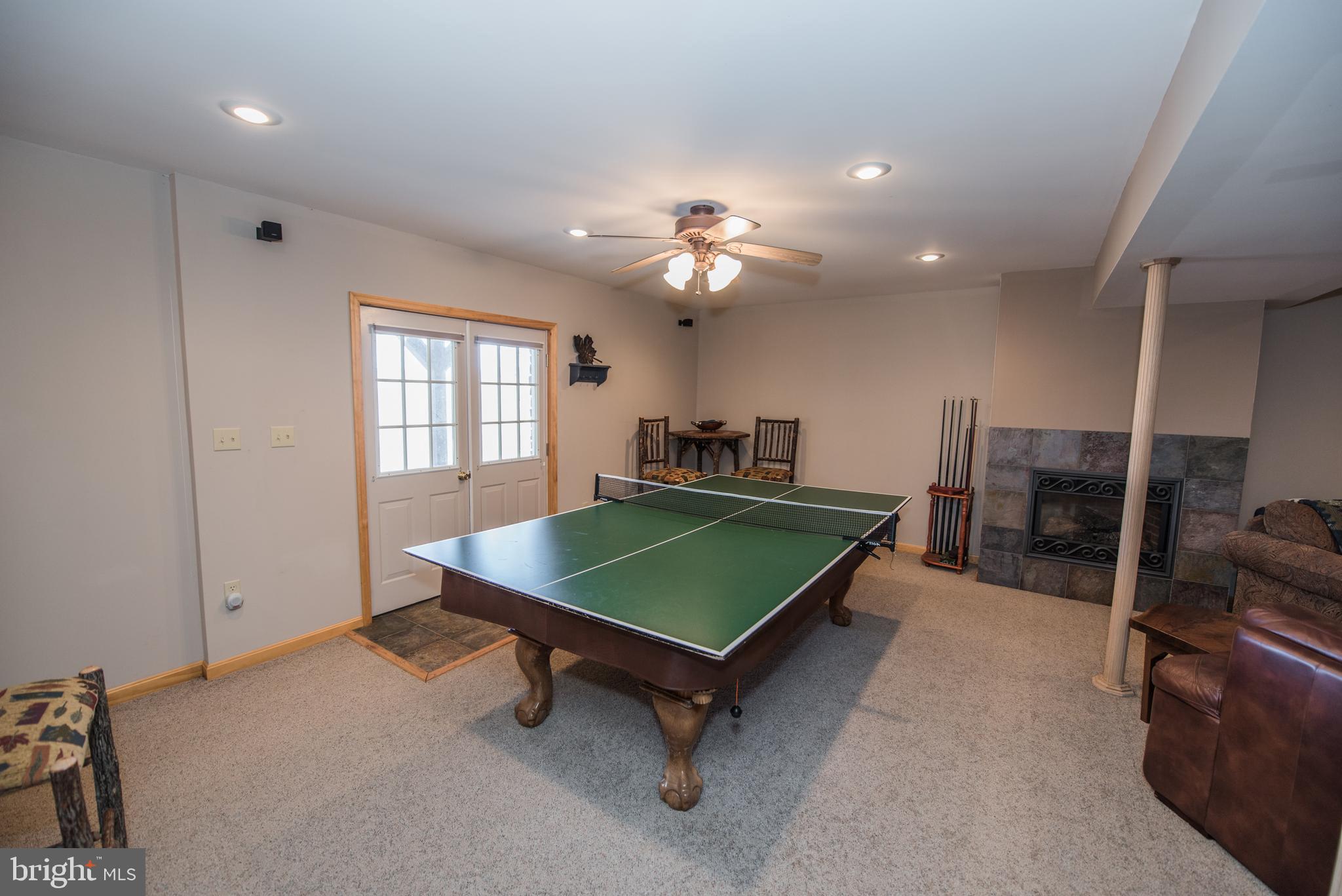 ROUSE MOUNTAIN - Residential