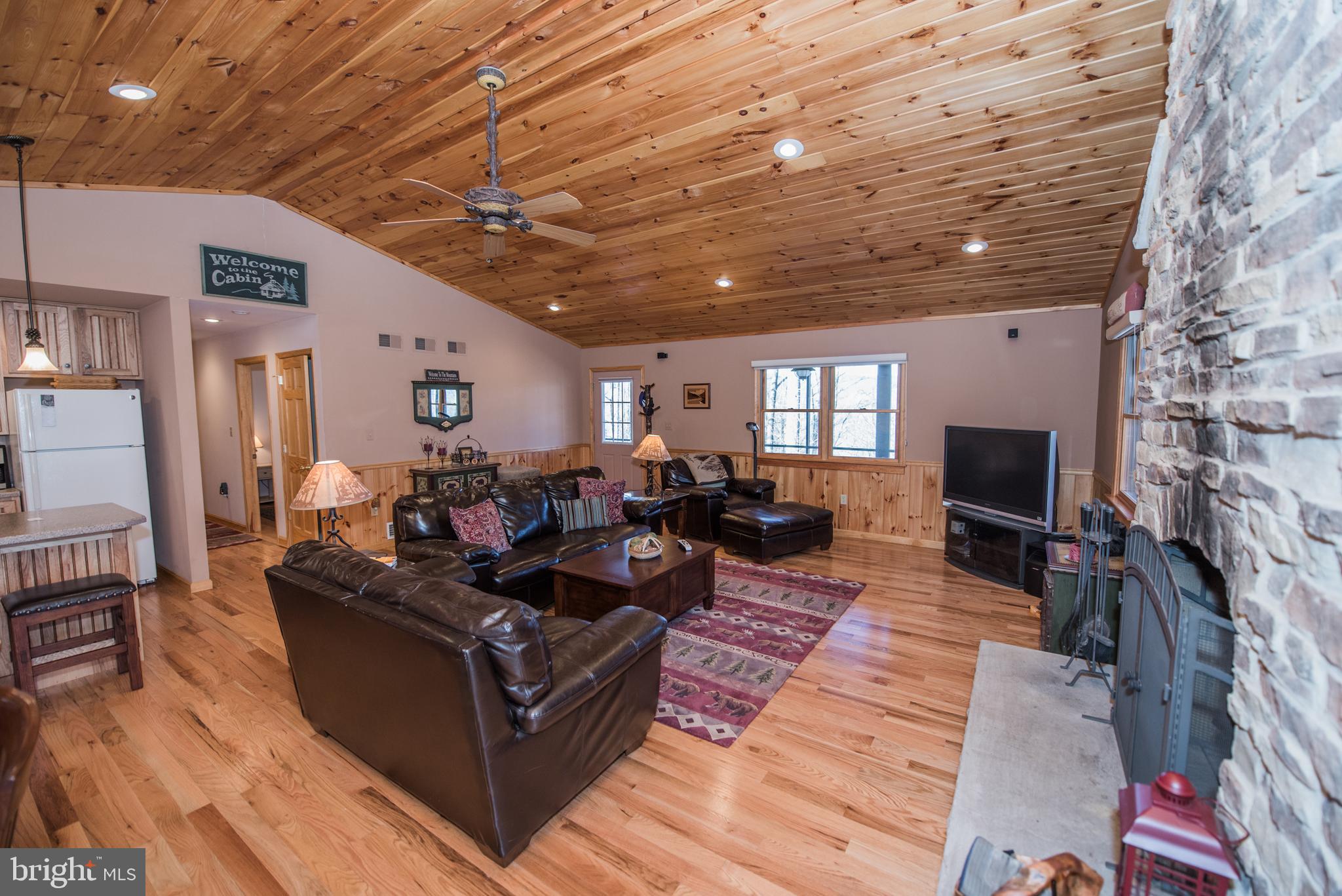 ROUSE MOUNTAIN - Residential