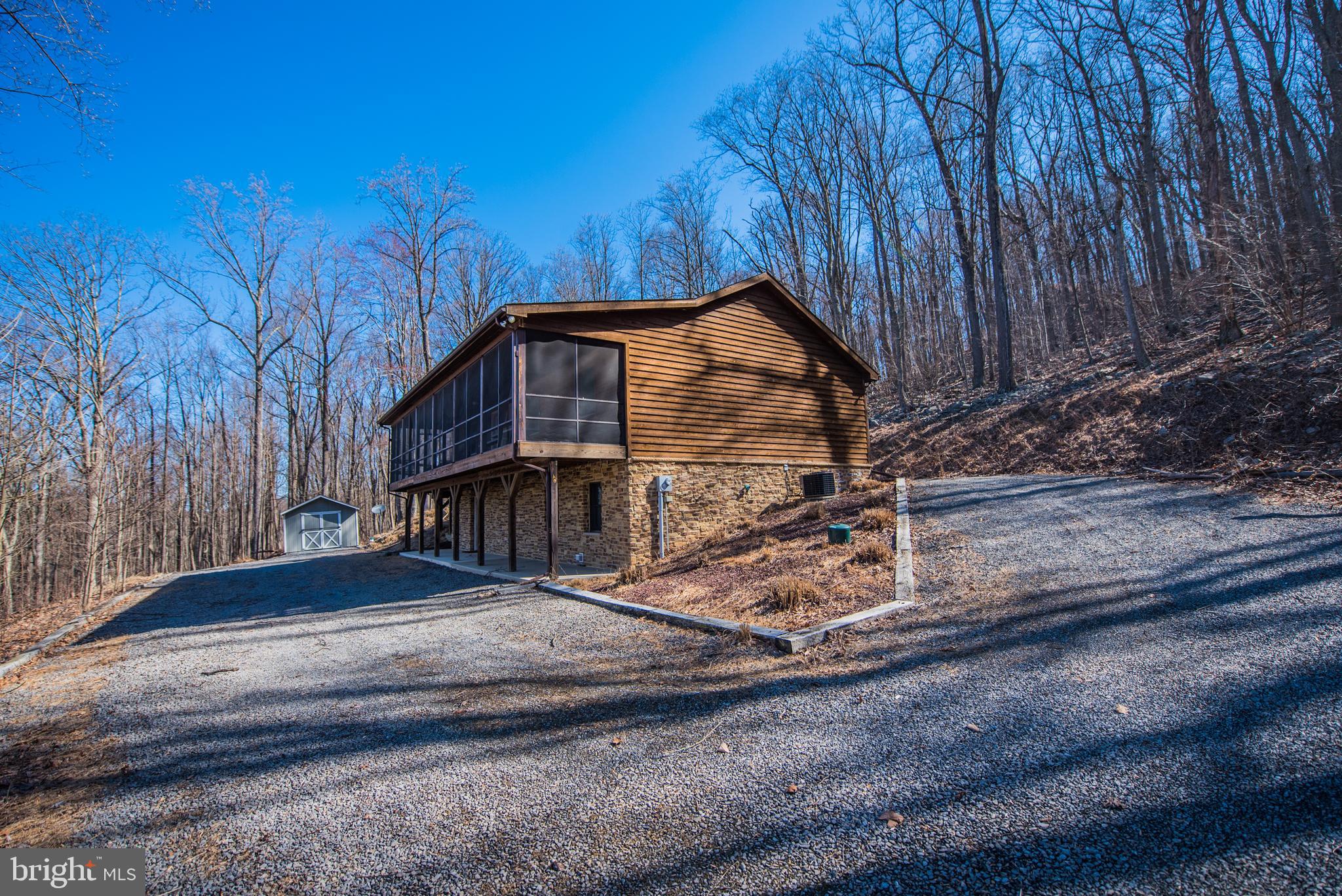 ROUSE MOUNTAIN - Residential