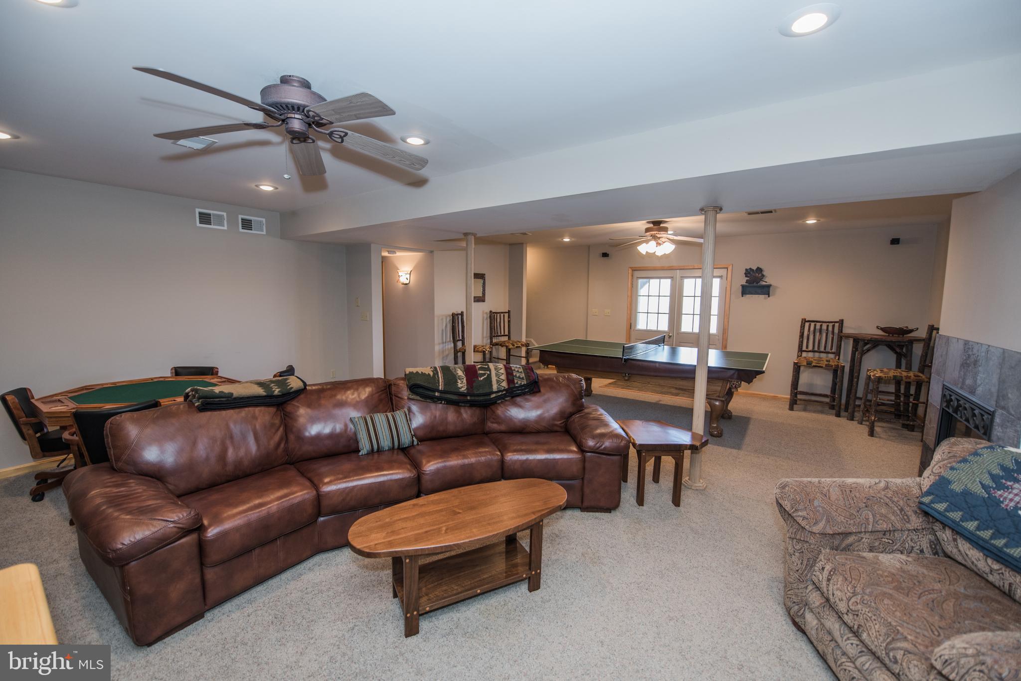 ROUSE MOUNTAIN - Residential