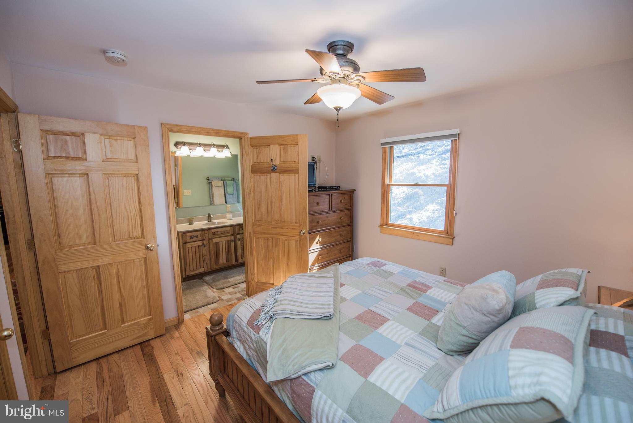 ROUSE MOUNTAIN - Residential