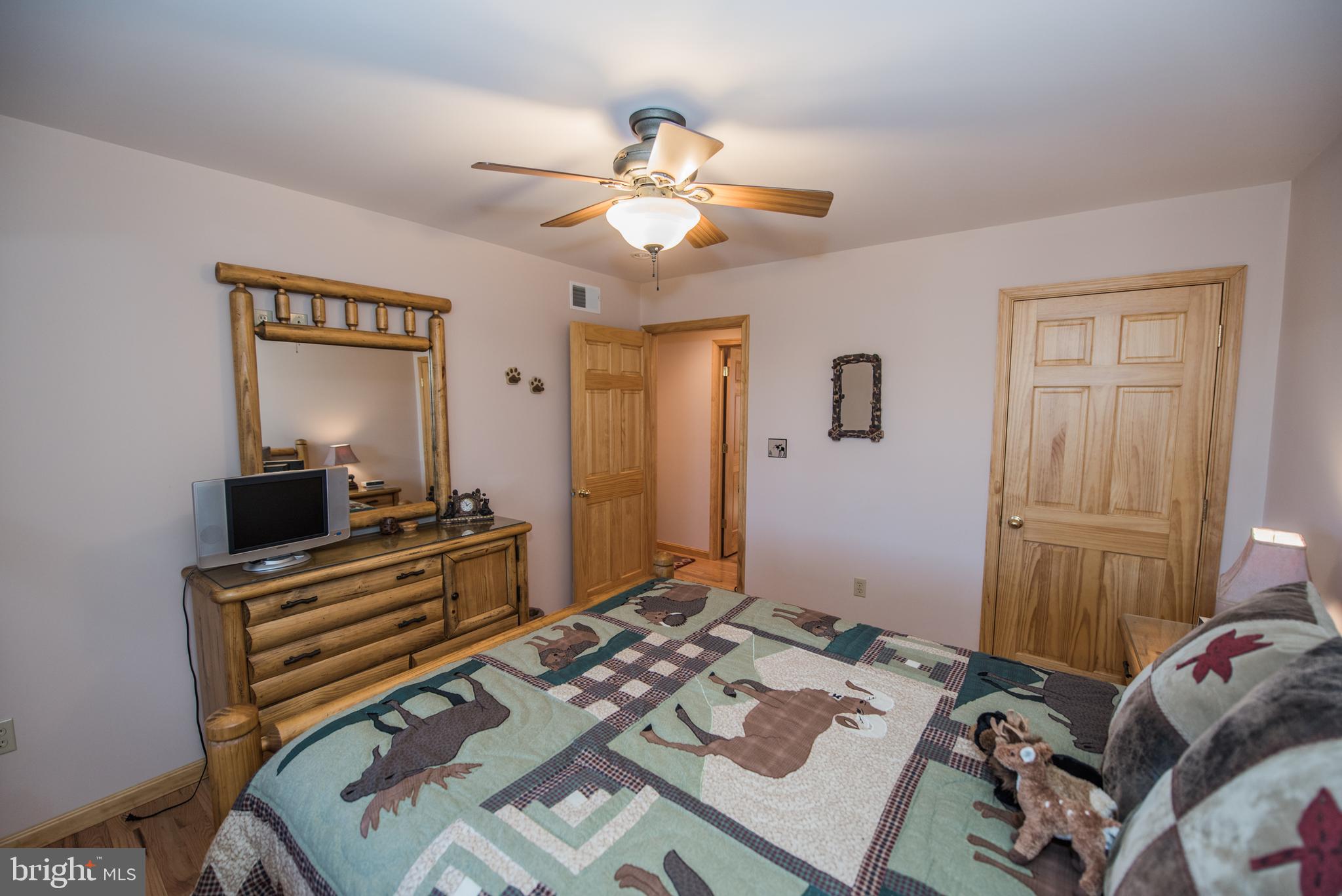 ROUSE MOUNTAIN - Residential