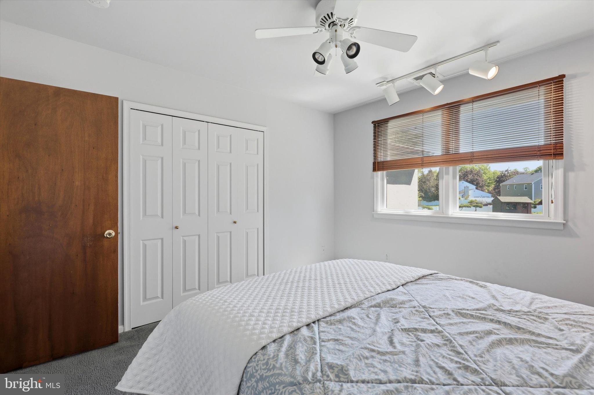 MAPLE GLEN - Residential