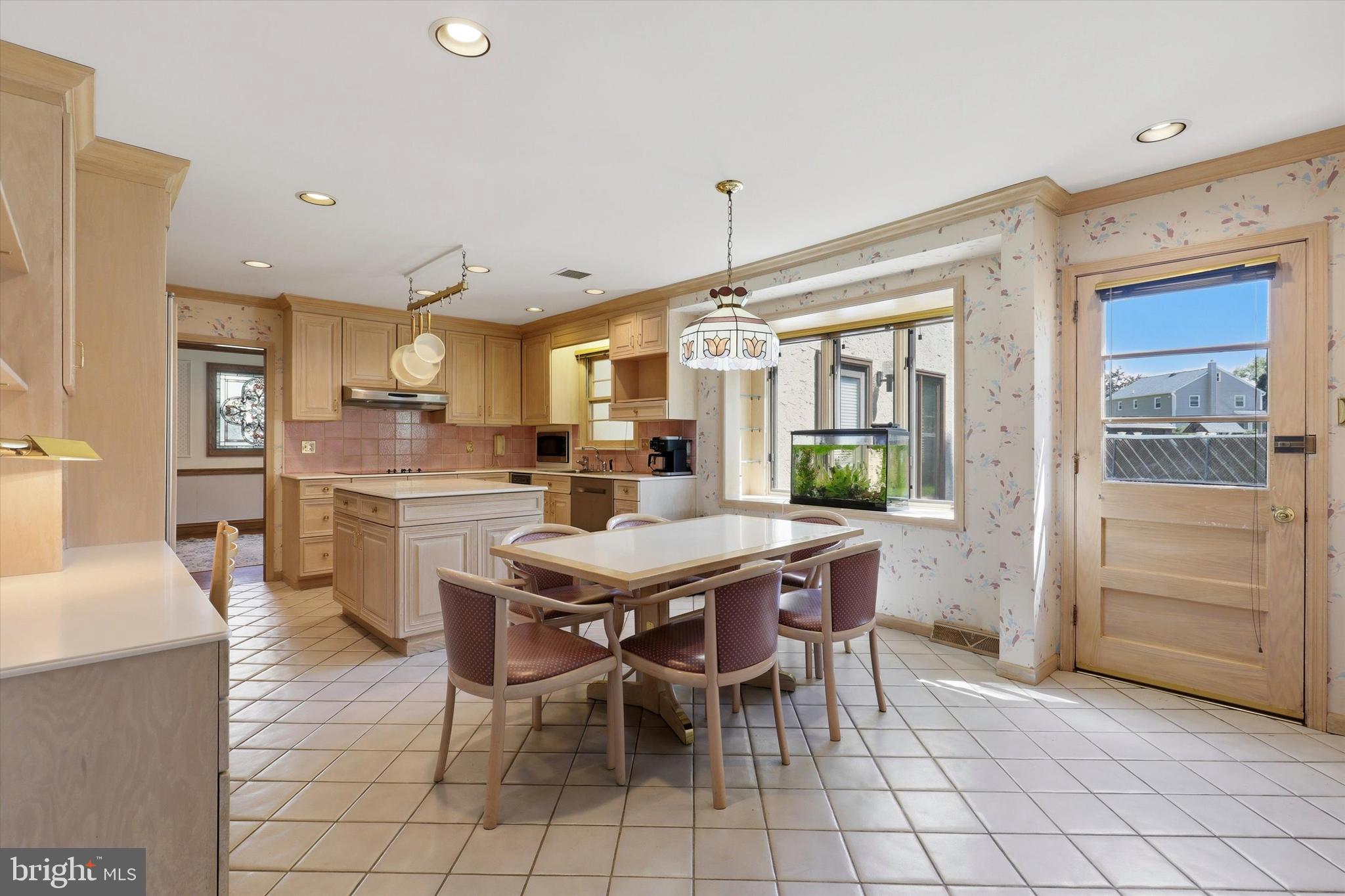 MAPLE GLEN - Residential