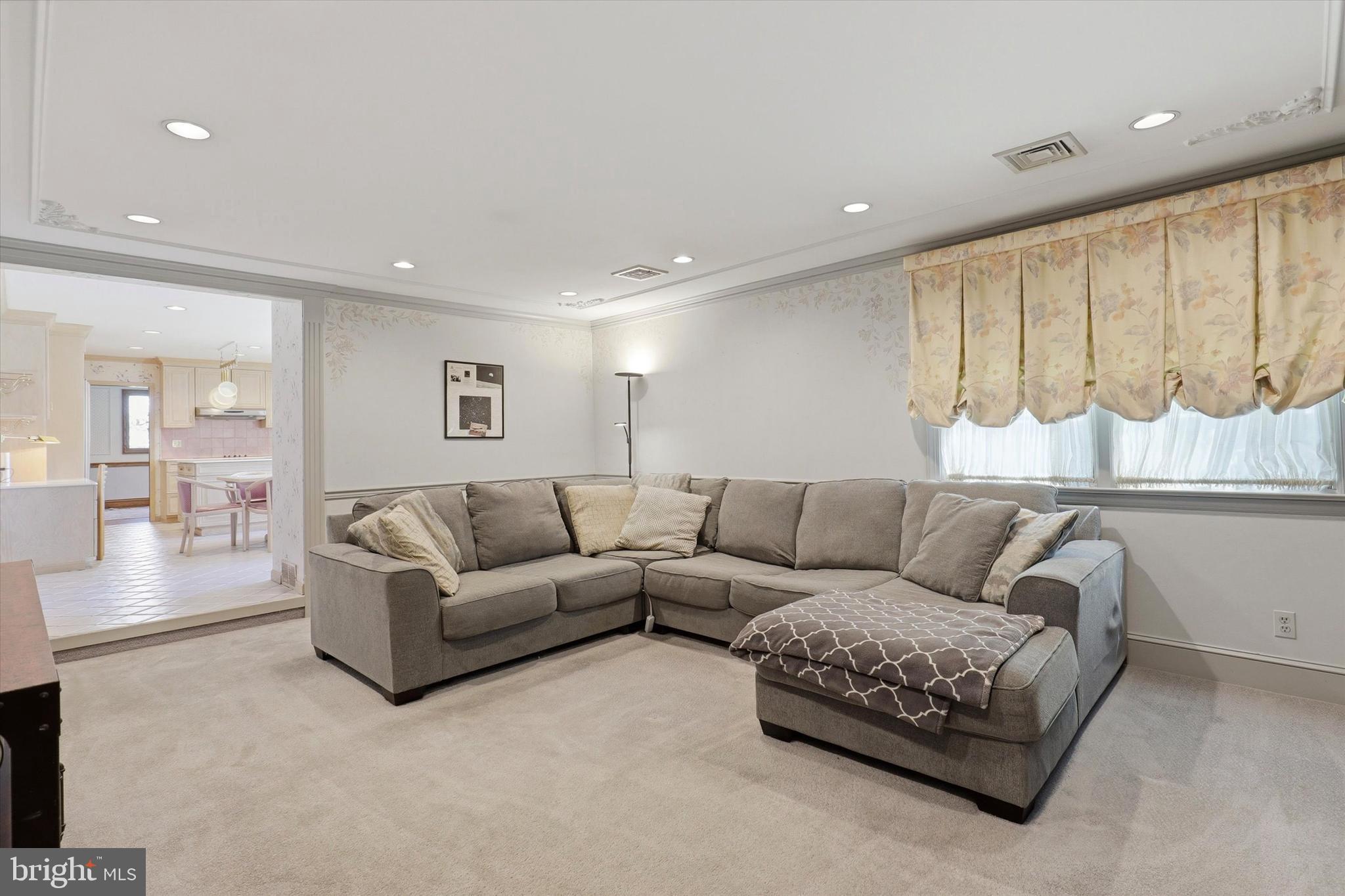 MAPLE GLEN - Residential