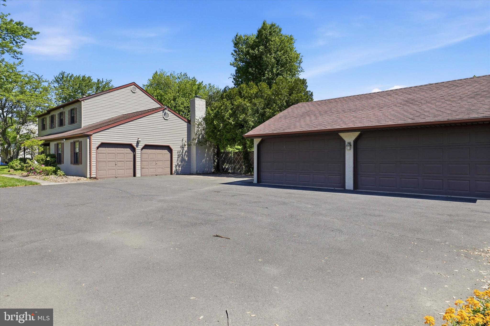MAPLE GLEN - Residential