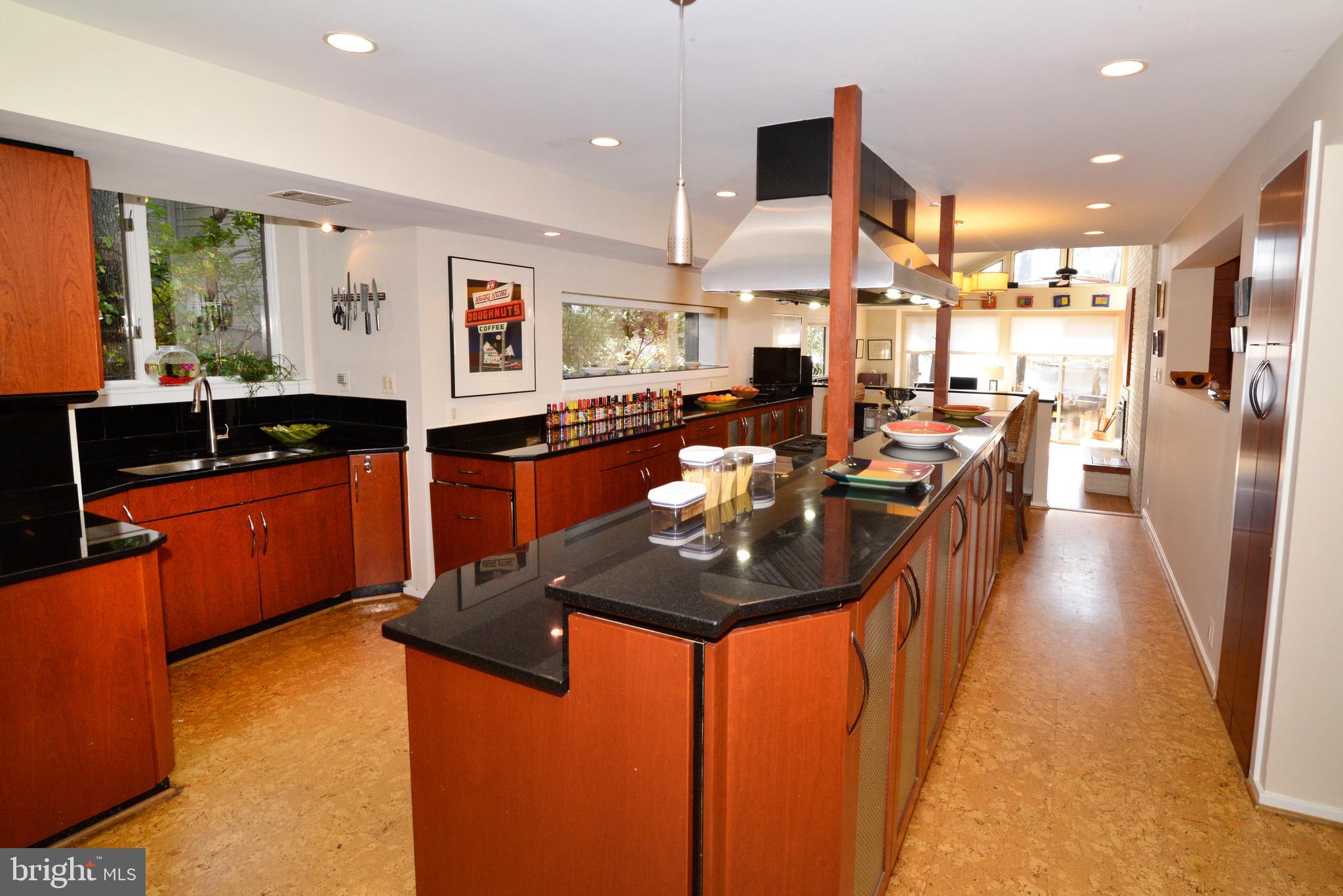 RESTON - Residential